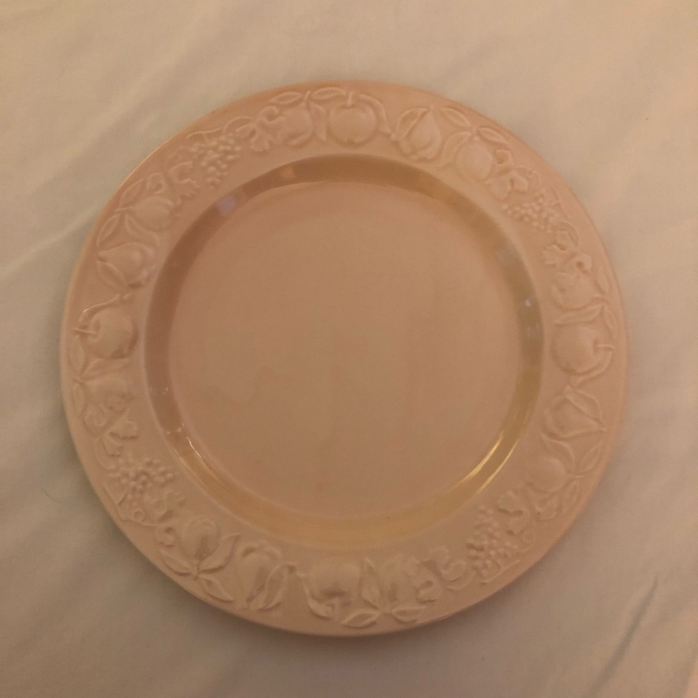 Quadrifoglio Pink Embossed Fruit Border Dinner Plate Made in Italy GORGEOUS!
